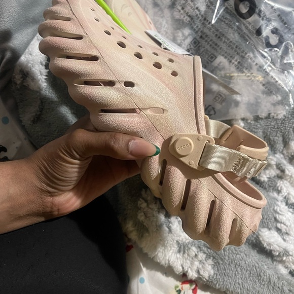 CROCS Shoes - CROCS Women's Light Pink Clogs